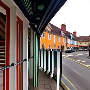 Как найти интересные места вдали от главных улиц