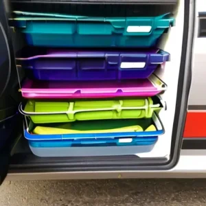 Как организовать полезные мелочи в машине без хаоса